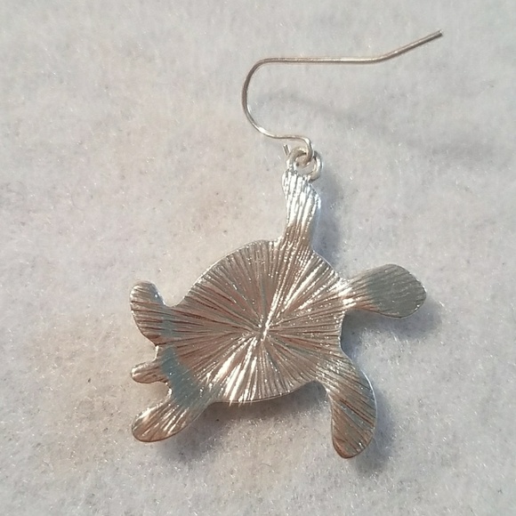 Turtle Earrings - Picture 3 of 3